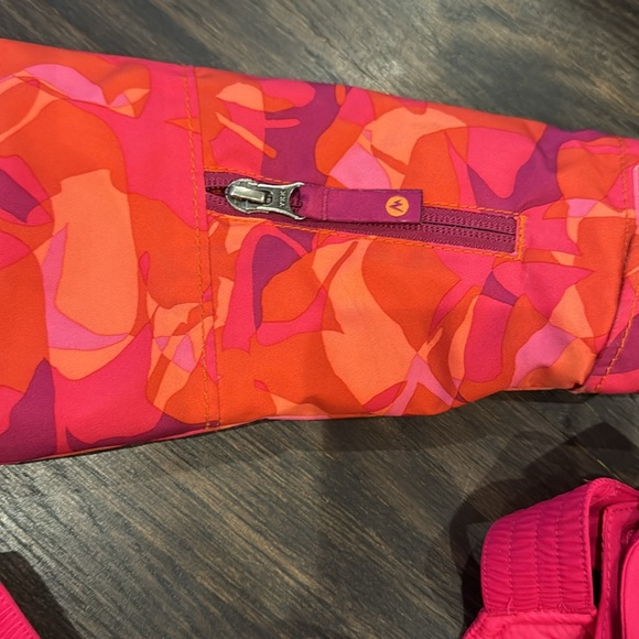 Girls Marmot Snowline Jacket - Picture 9 of 10